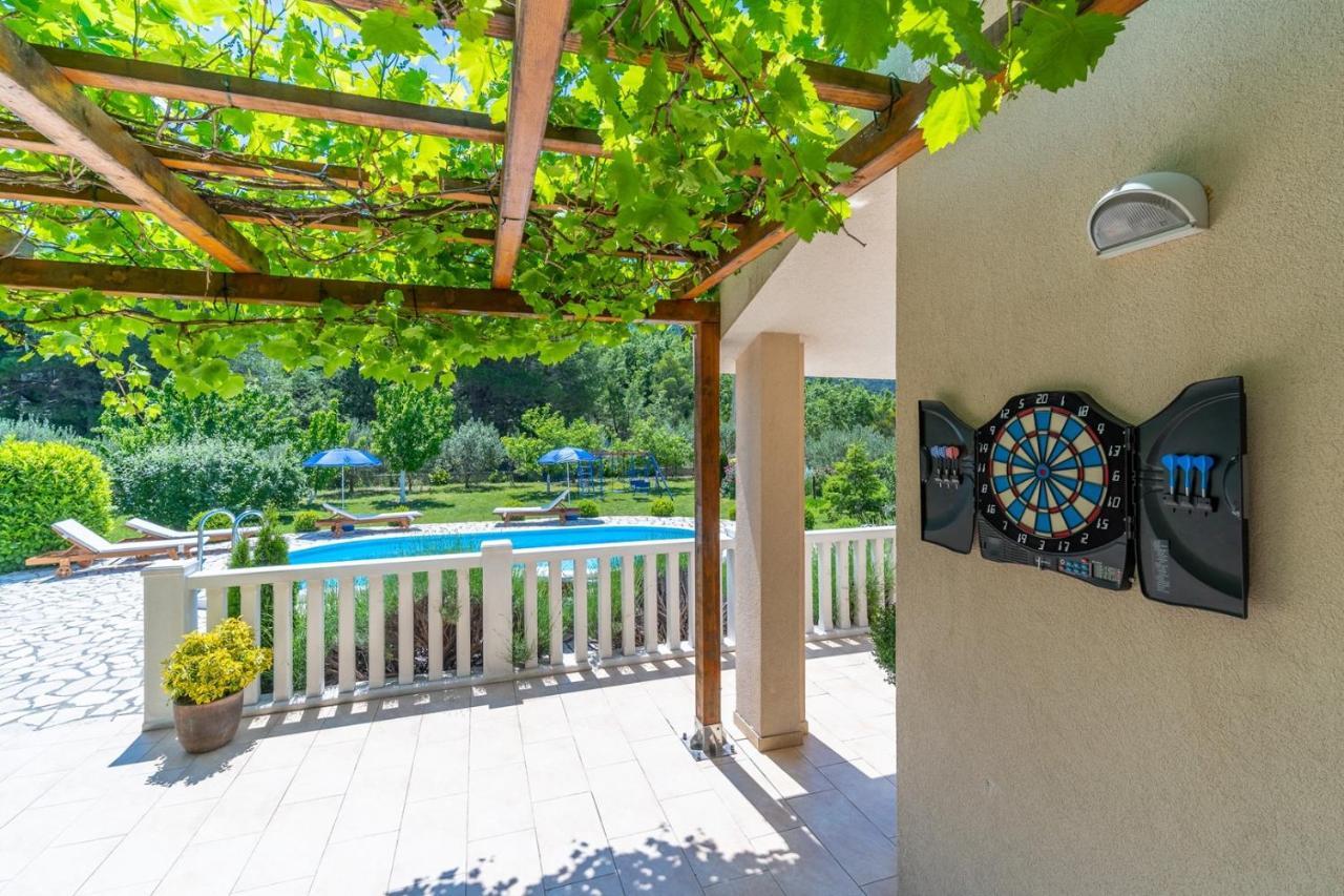 Villa Ana - 3 Bedroom Villa With Private Pool And Unspoiled Natural Environment Kučiće Dış mekan fotoğraf