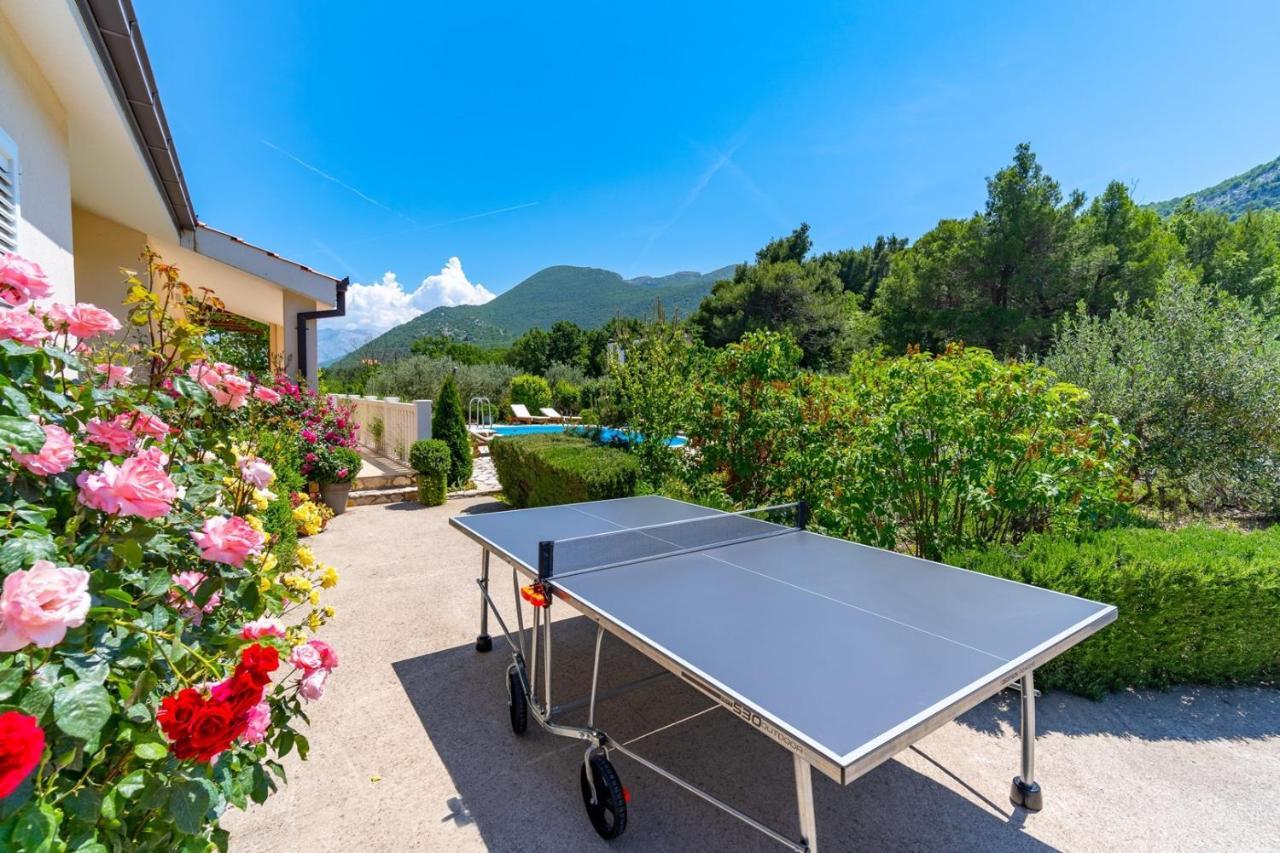 Villa Ana - 3 Bedroom Villa With Private Pool And Unspoiled Natural Environment Kučiće Dış mekan fotoğraf