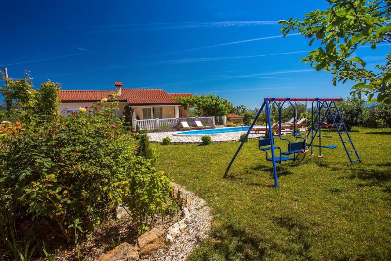 Villa Ana - 3 Bedroom Villa With Private Pool And Unspoiled Natural Environment Kučiće Dış mekan fotoğraf